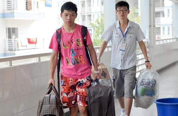 不参加高考，如何上大学？主要有4个渠道，学姐：看自身情况选择