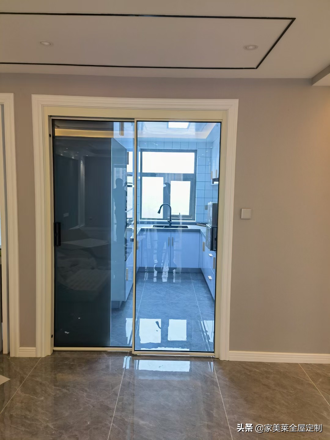 吊趟门的款式,吊轨推拉门怎么选购