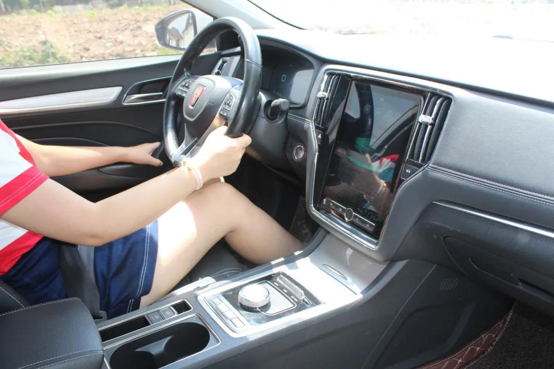 二手荣威i6混动车值得买吗,车主说荣威纯电动