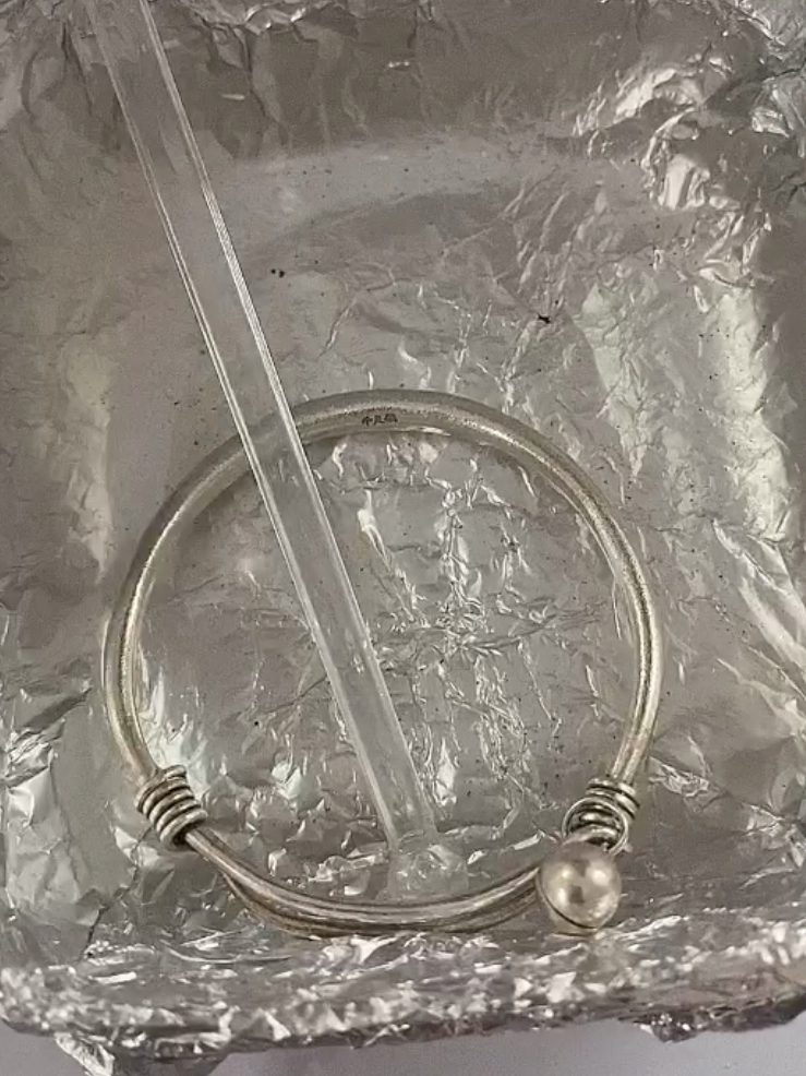 银首饰变黑有什么妙招,银首饰变黑了怎么处理