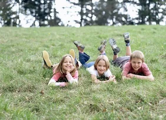 衣服染上了别的颜色怎么才能洗掉,衣服上染上别的颜色怎么才能洗掉