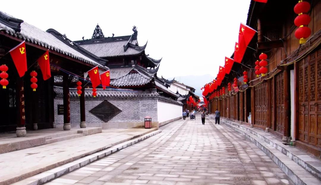 如果你累了就来这座小城吧,如果你累了就来云南吧完整版