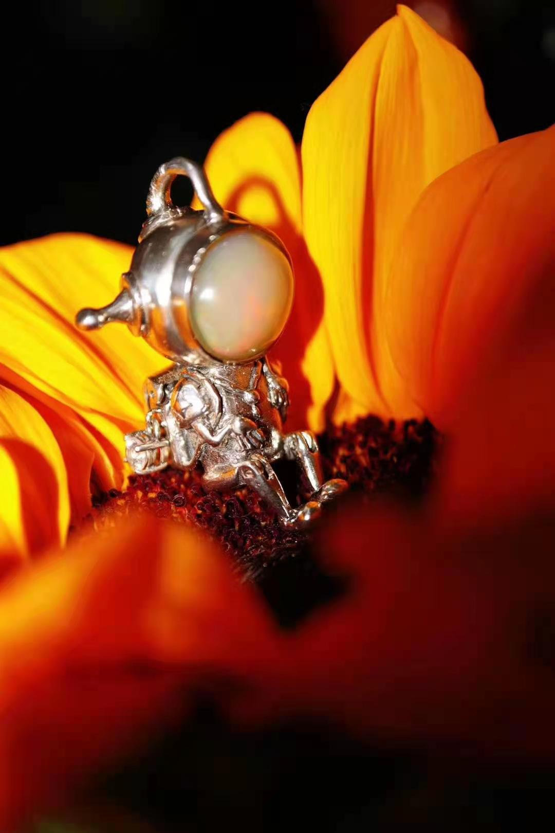 欧泊是什么宝石价格多少,欧泊是贵重宝石吗