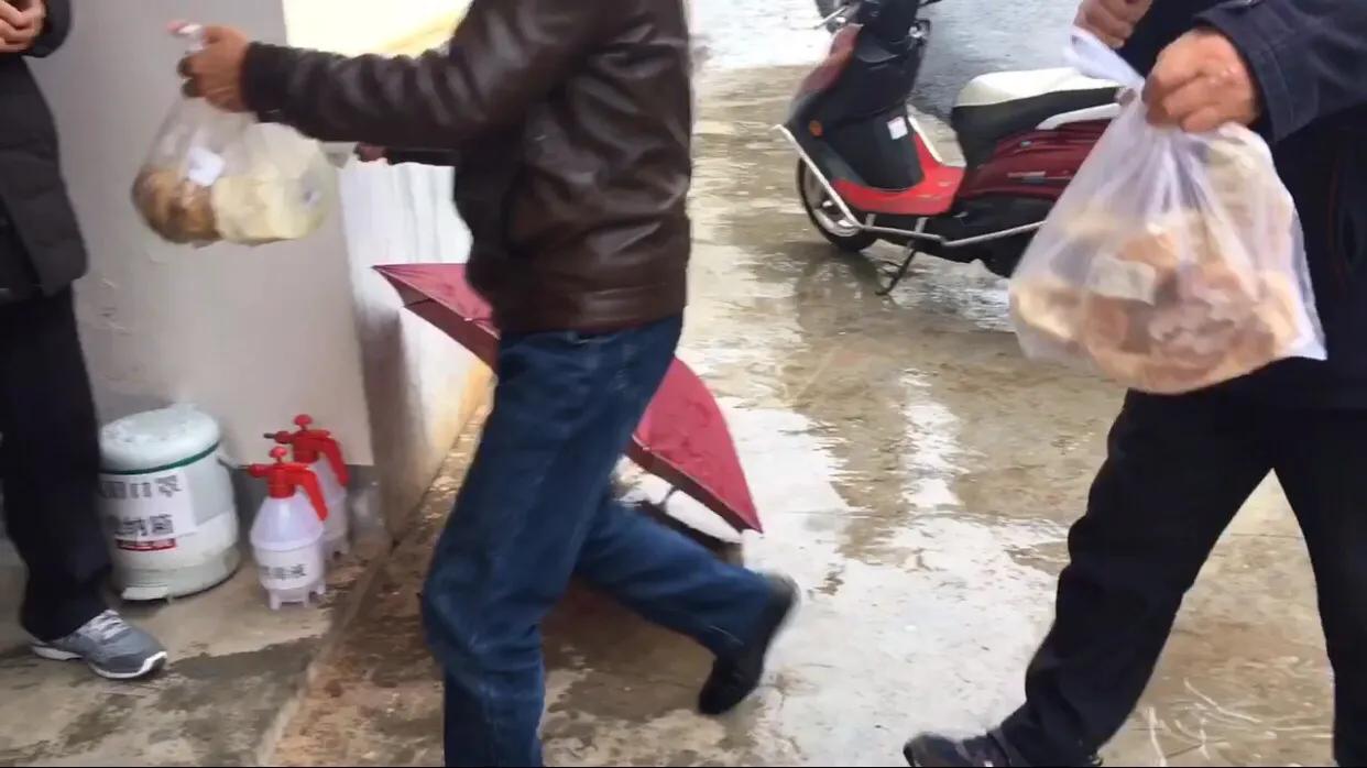 为难代购员于心何忍