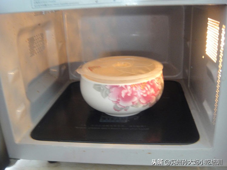 自家炸油条面的做法,家庭自制老面发面油条的做法