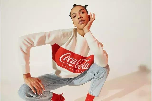 颜值不够衣品来凑高级感穿搭,颜值不够道具来凑墨镜style