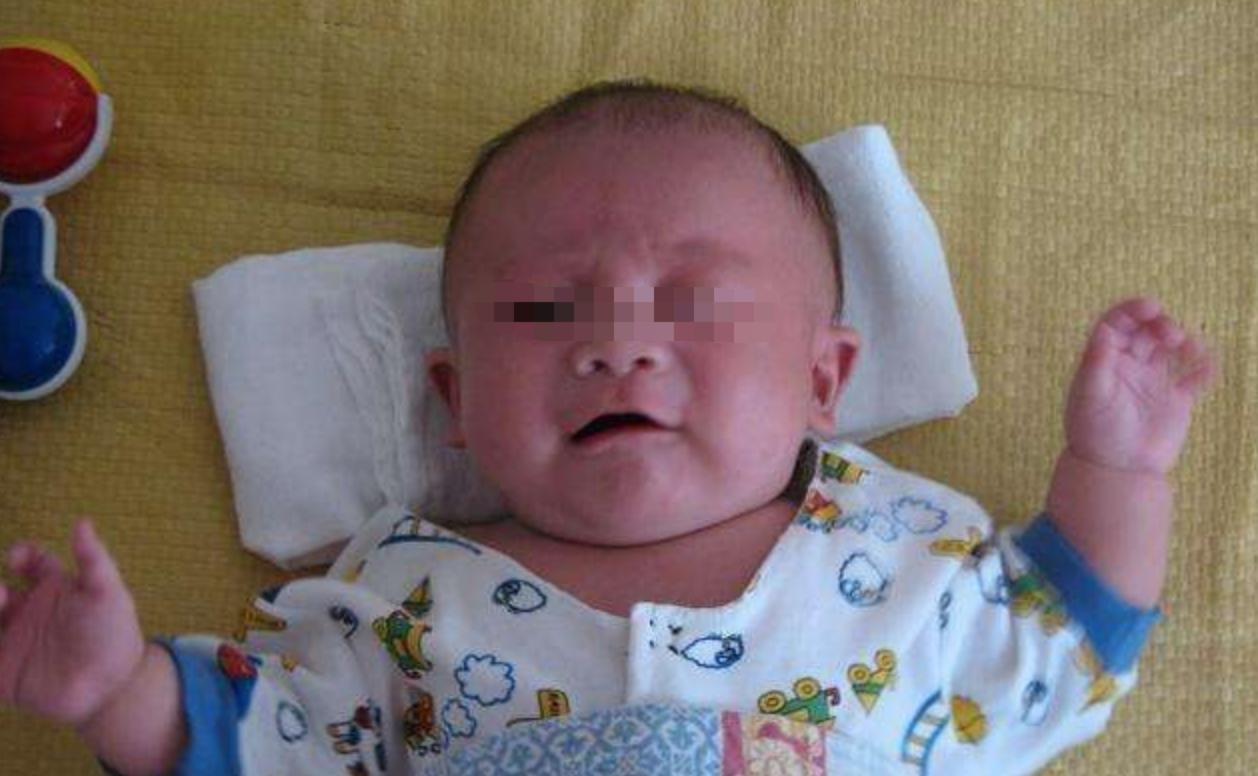 为啥婴儿吃着奶睡着了放下又醒了,为啥宝宝吃母乳睡了一放下又醒了