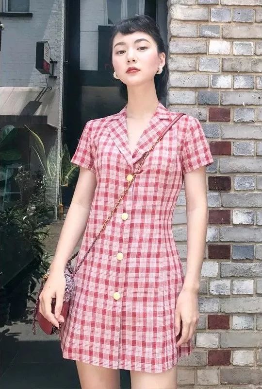 小个子穿什么不压身高,小个子身高150微胖的冬天穿搭