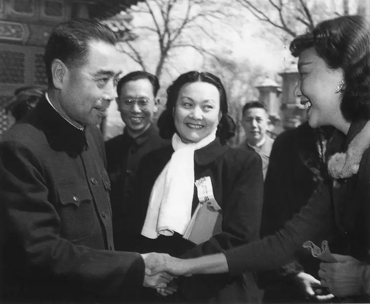 绝代佳人夏梦小说,绝代佳人夏梦简介