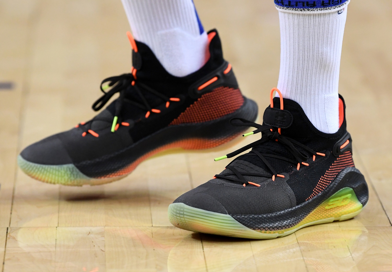 NBA赛场最近三天篮球鞋精选集：鞋头们的赛季鞋王之争越发激烈