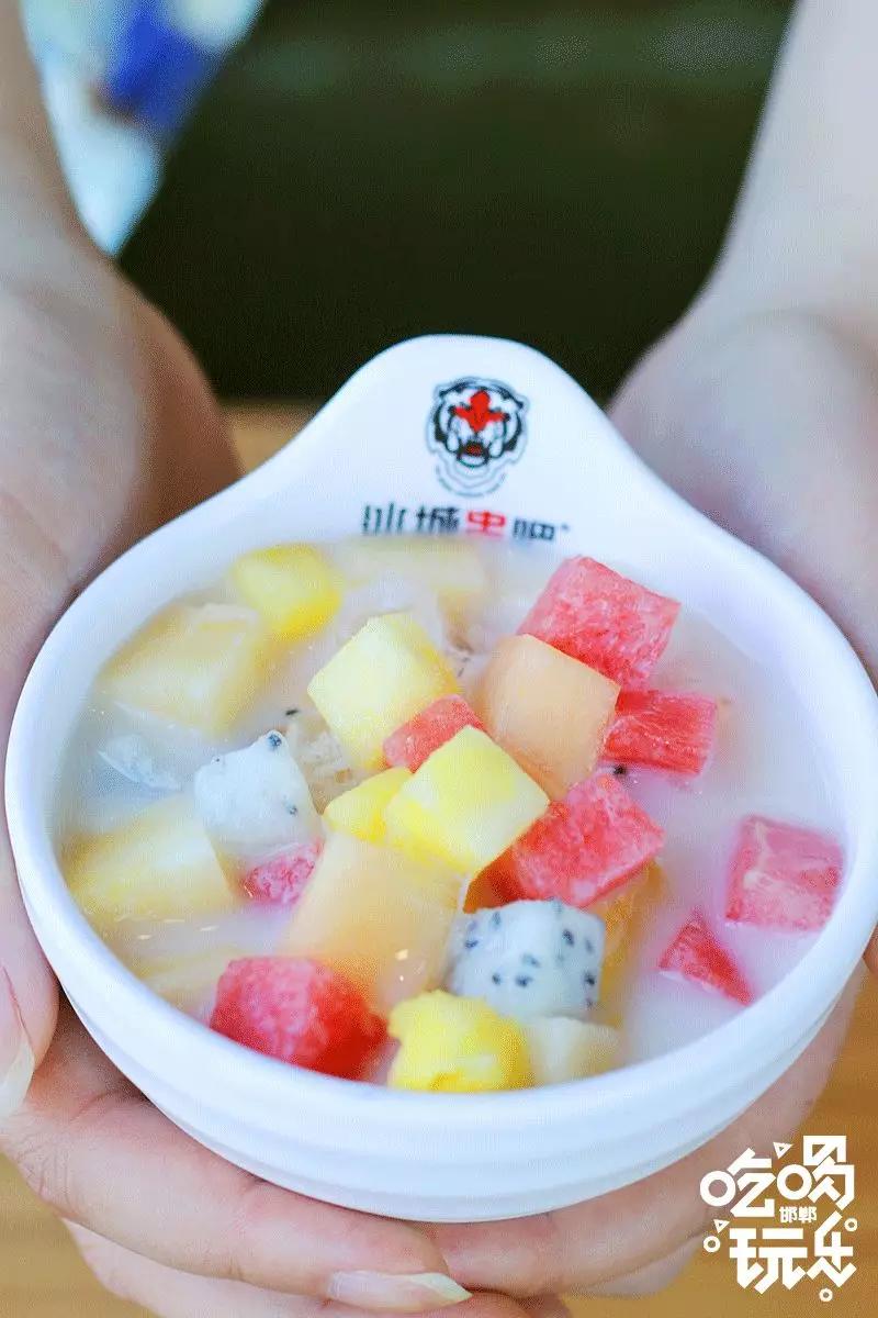 邯郸这家店竟然有着千里之外的东北味儿，4.9折开吃老铁们盘它