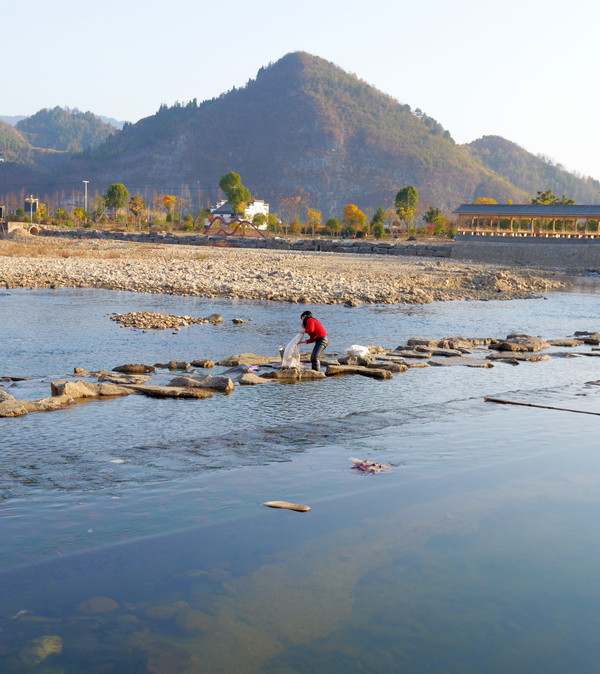 千年古村的老街,霞山古村落在哪里
