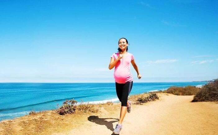 孕期散步的时候胎儿比较安静,孕妇散步胎儿是什么感觉