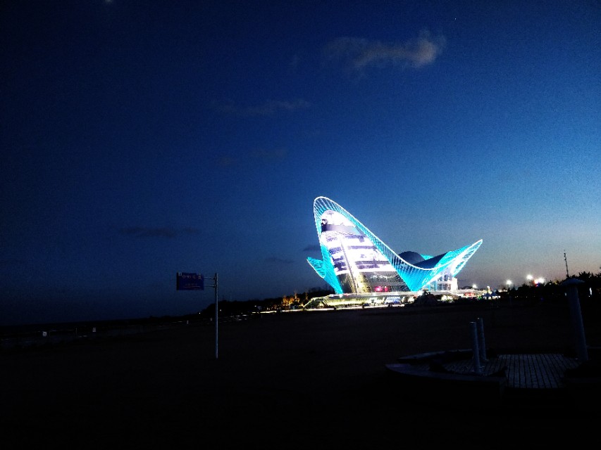 青岛市哪里的沙滩大一些,青岛最有名的沙滩是哪里