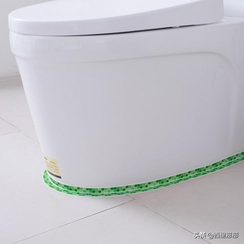 马桶玻璃胶发黑怎么处理,马桶底玻璃胶发霉去除小窍门