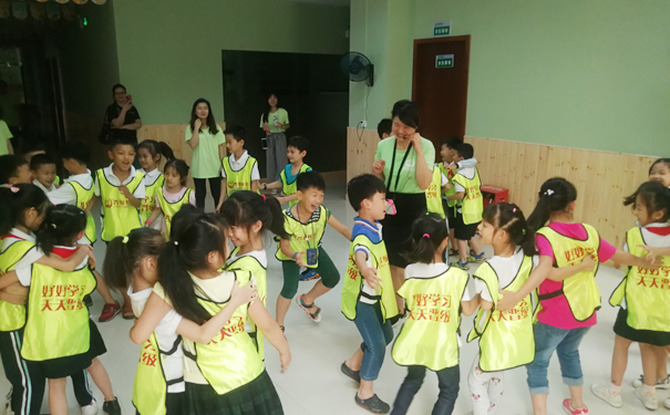 托管老师不负责任该怎么办,托管老师遇到不听话的学生