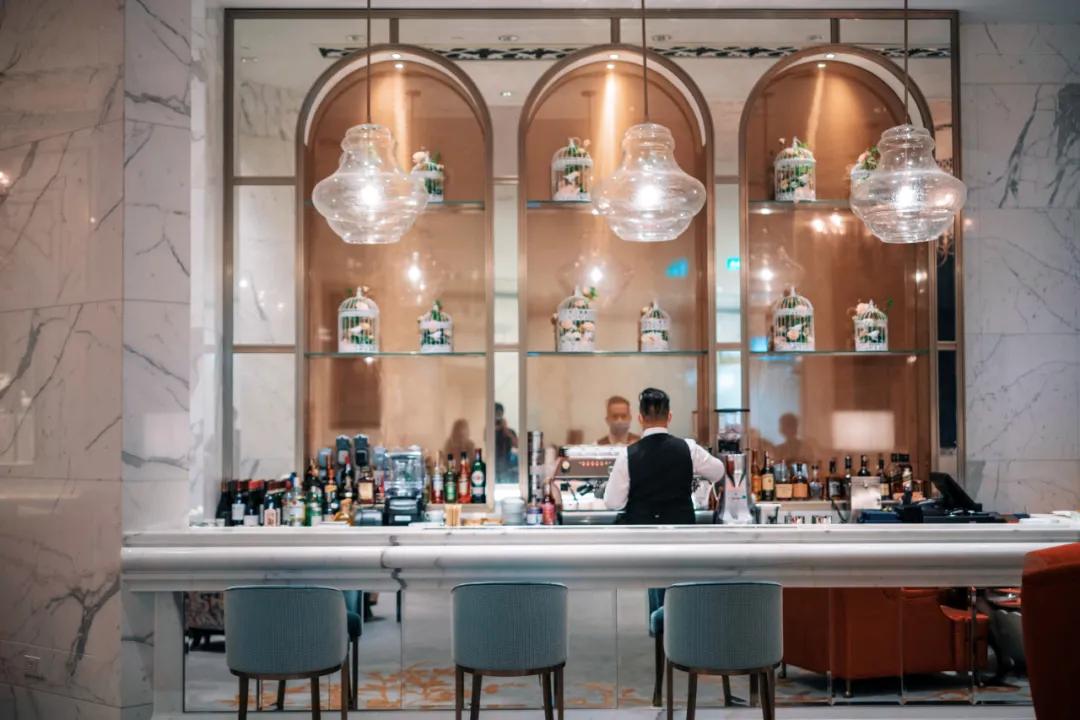 200块钱住北京,200块住酒店吃大餐