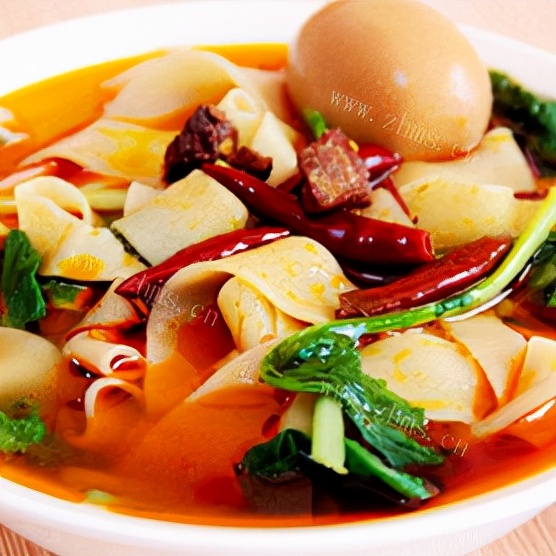 一家板面店一碗板面可以挣多少钱,山东卖板面餐饮现状