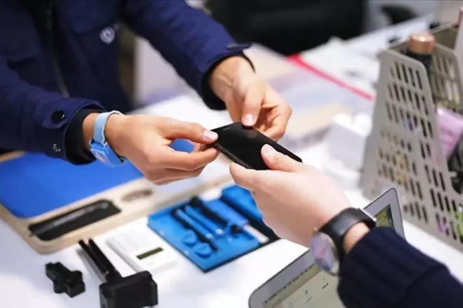 网上买手机怕翻新,在网上买手机如何避免买到翻新机