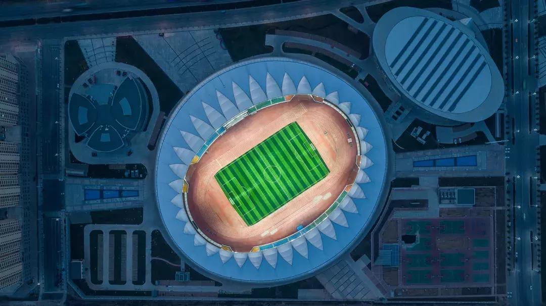 临夏奥体中心和兰州奥体哪个好,临夏最好看的奥体中心