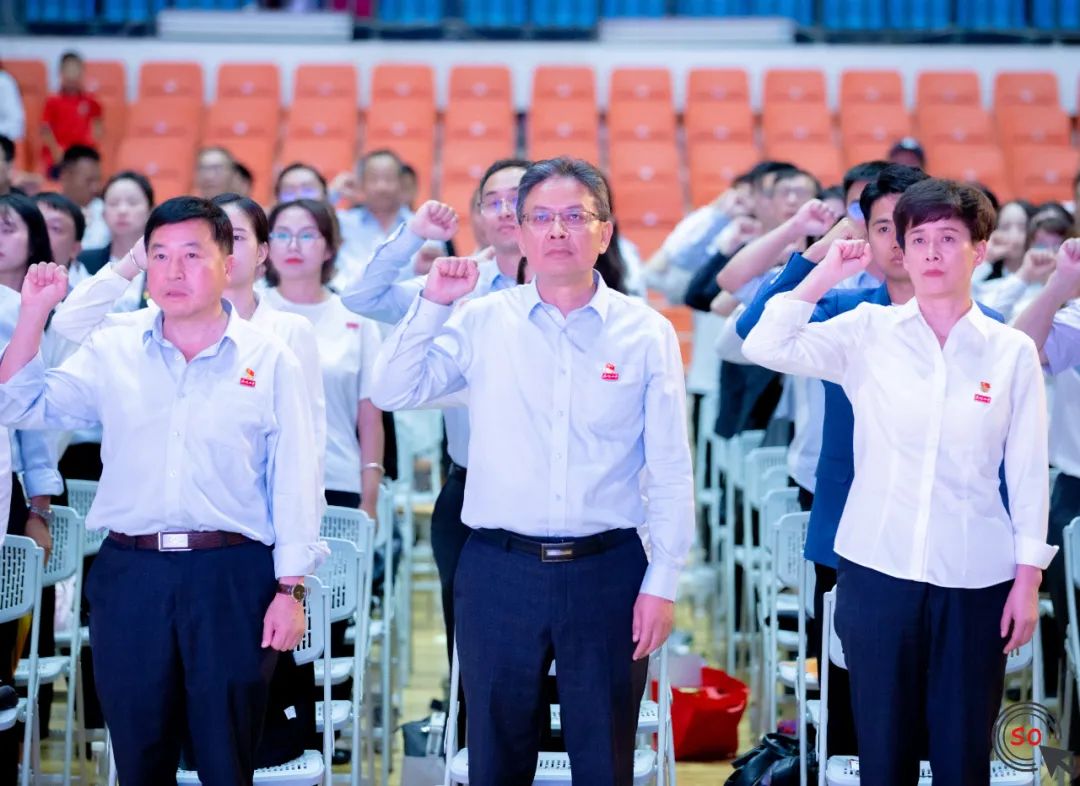 昆明行知中学教师节表彰大会,白塔中学隆重举行开学表彰大会