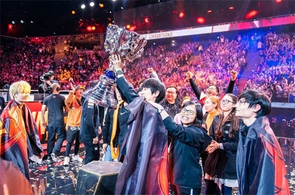 英雄联盟经典百大战役,英雄联盟lpl历年世界赛名场面超燃