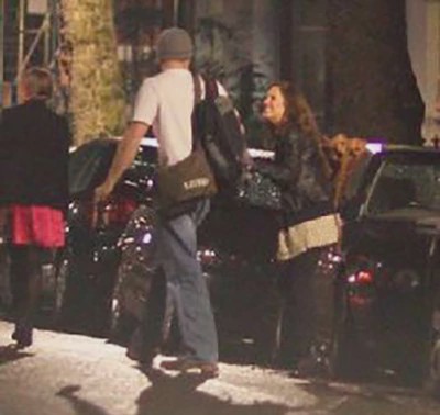 哈里王子前女友卡洛琳自杀，现男友深情缅怀，却不能合法参加葬礼