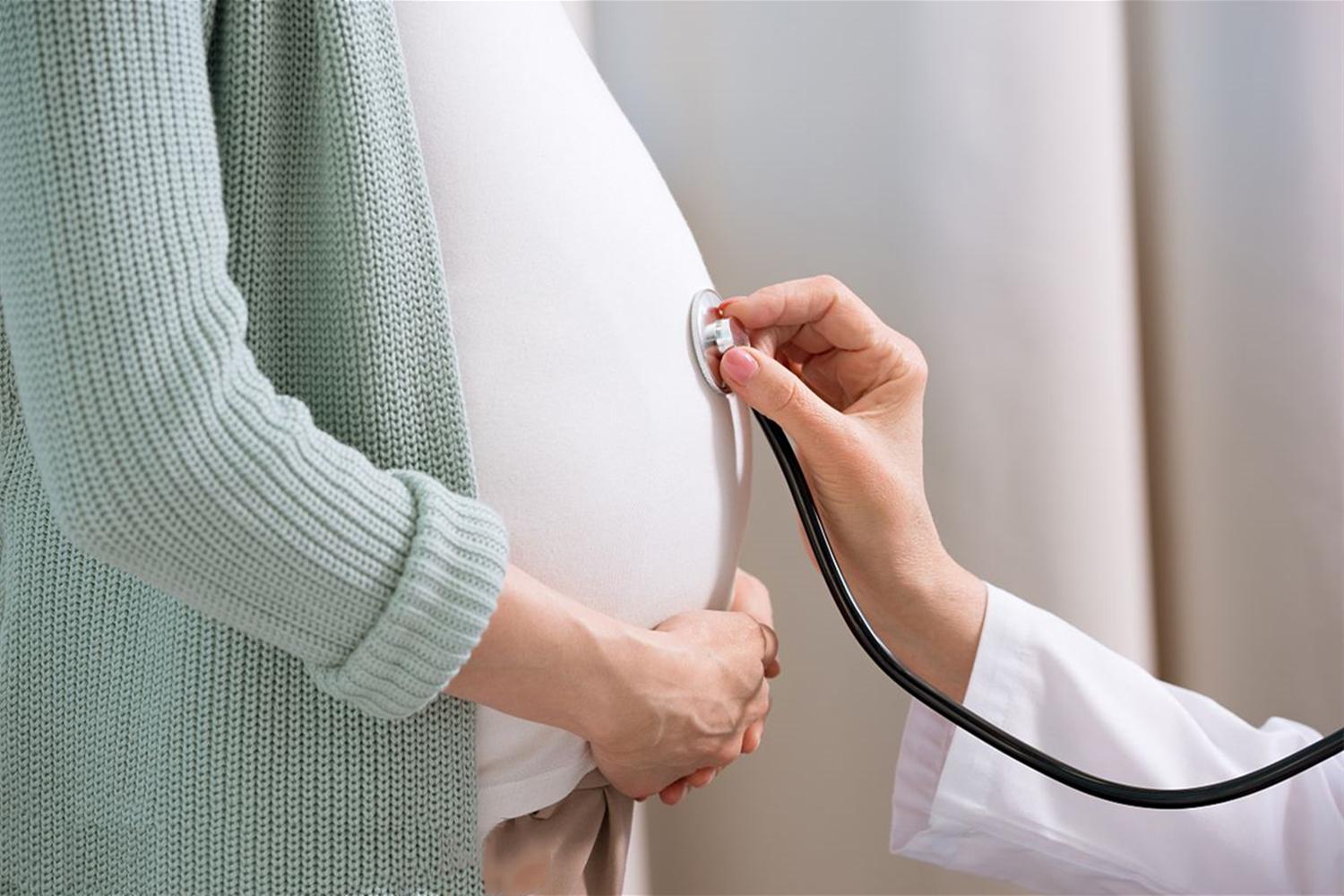 胎儿晚上胎动频繁怎么调整成白天,孕妇睡得太晚宝宝胎动频繁正常吗