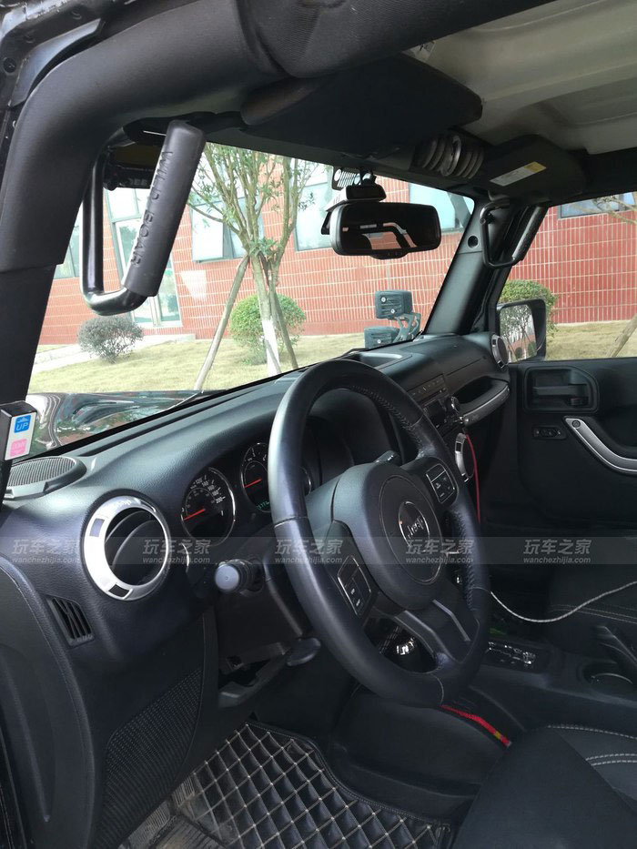 牧马人撒哈拉不升高改轮胎,牧马人2021款撒哈拉四门版落地价