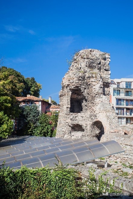 古城瓦尔纳——热情奔放的美女之都