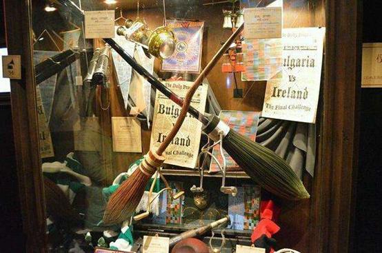 人生中第一次看哈利波特,想和你一起看哈利波特