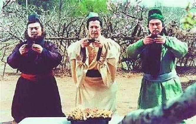 曹操生擒刘备两个女儿后如何处置,刘备两位夫人如何被曹操抓走的