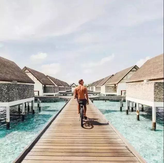 一张照片卖6500万美金,一张照片卖九千美元