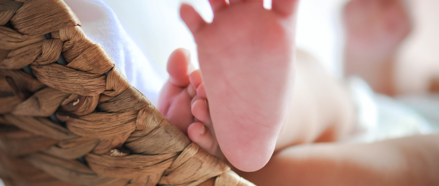 小娃发烧用什么方法能快速退烧,儿童退烧快速有效的方法推拿