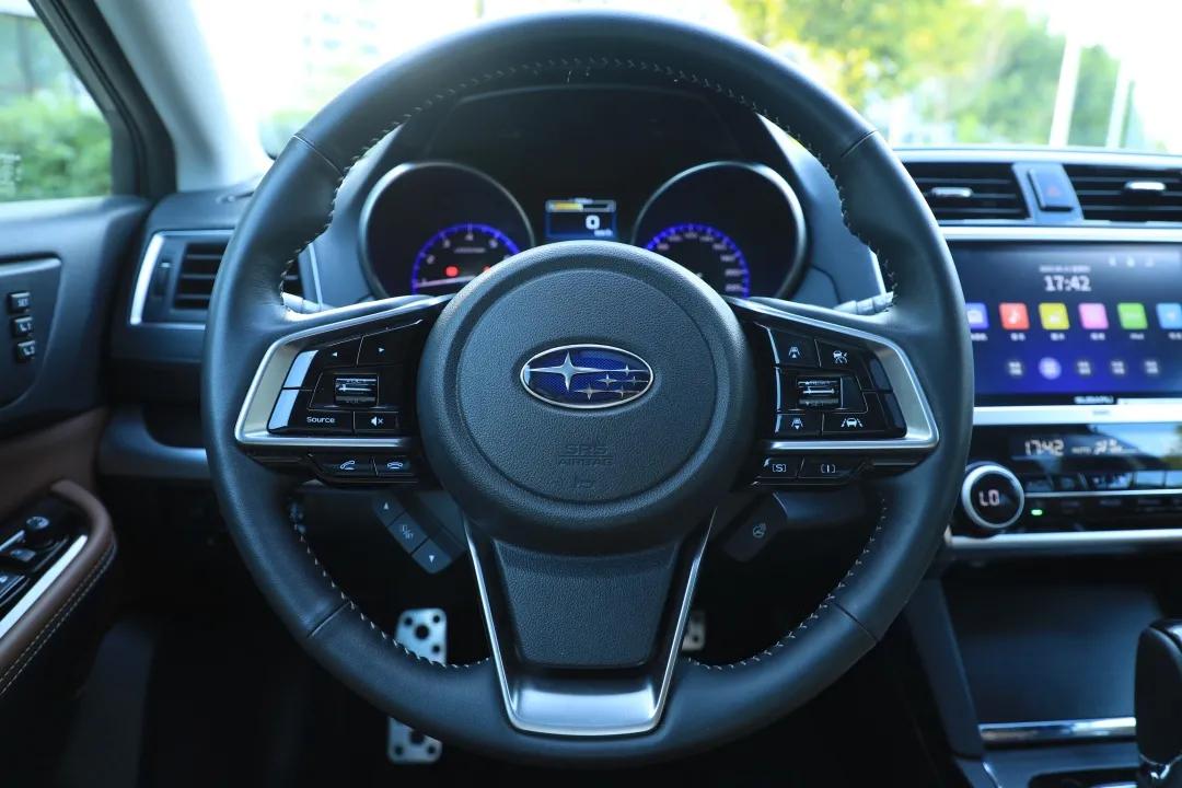 试驾斯巴鲁傲虎探越版,踢车帮最新款斯巴鲁傲虎试驾视频