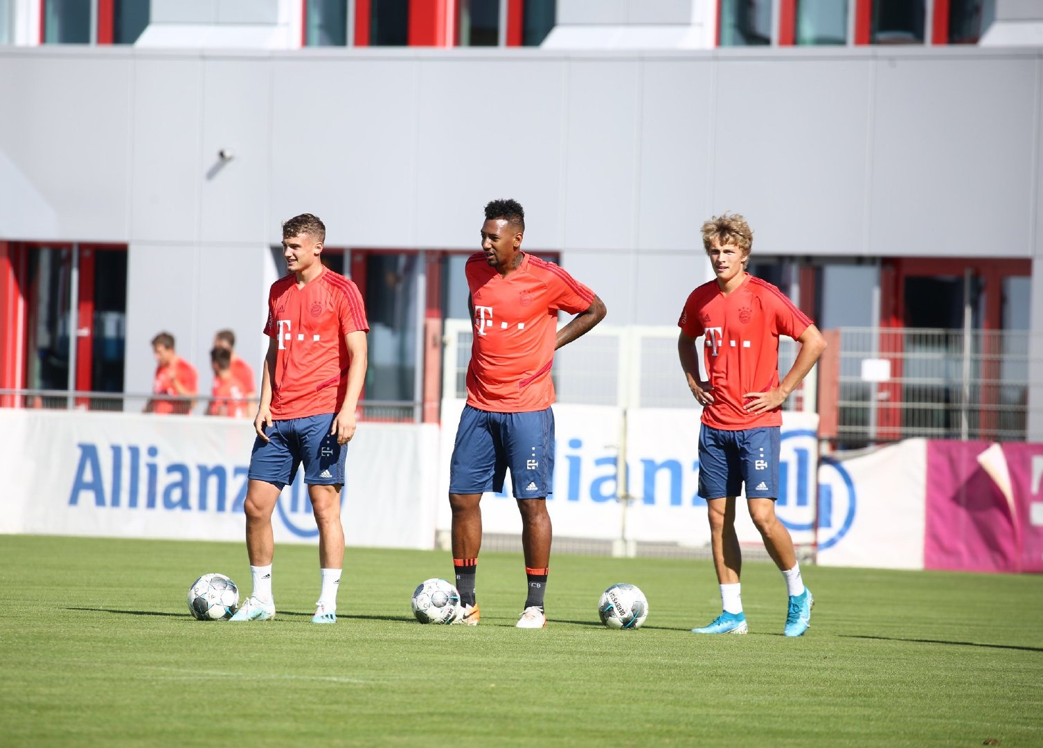 德甲霸主拜仁能否全身而退,拜仁vs德甲青春风暴