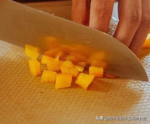 8个月宝宝一日三餐食谱时间表,12个月宝宝辅食三餐做法大全