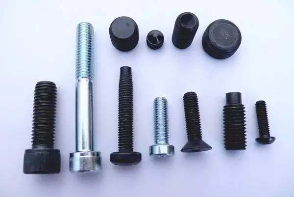 钢结构螺栓施工细节,钢结构螺栓的紧固方法