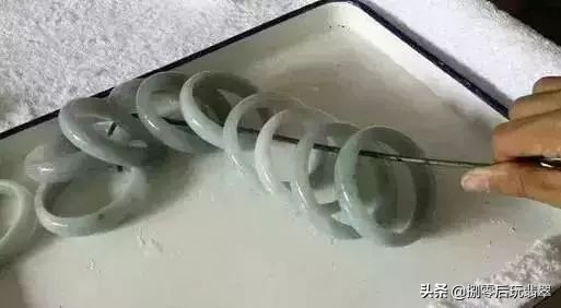 上过蜡的翡翠不能要？​有人拿开水去蜡？不分清这一点伤财又害物