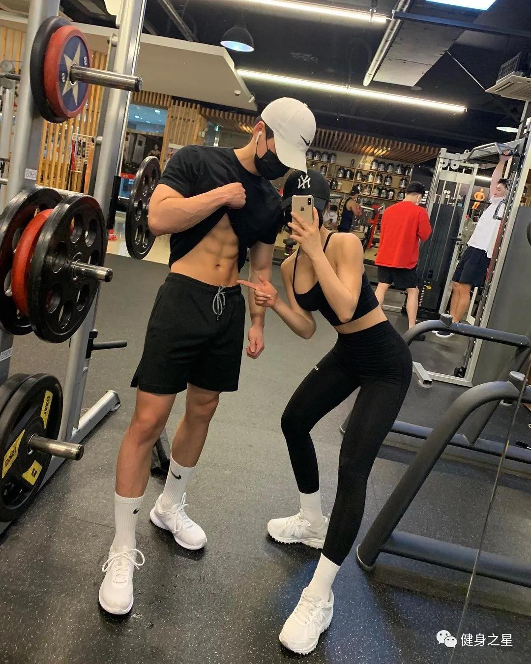 坚持练瑜伽14年39岁的她美出天际,她27岁开始瑜伽4年就美到让人惊艳