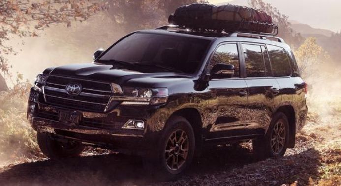 山东舰和辽宁舰哪个航母更强,中国山东舰航空母舰最新消息