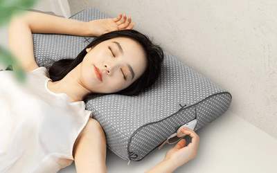 乳胶枕头和碎乳胶枕哪个好,睡觉用什么乳胶枕好