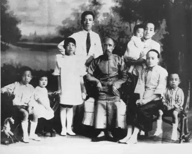 鑻忓窞鍥涘ぇ瀹舵棌鏄摢鍥涘,鑻忓窞鍥涘ぇ鍚嶉棬