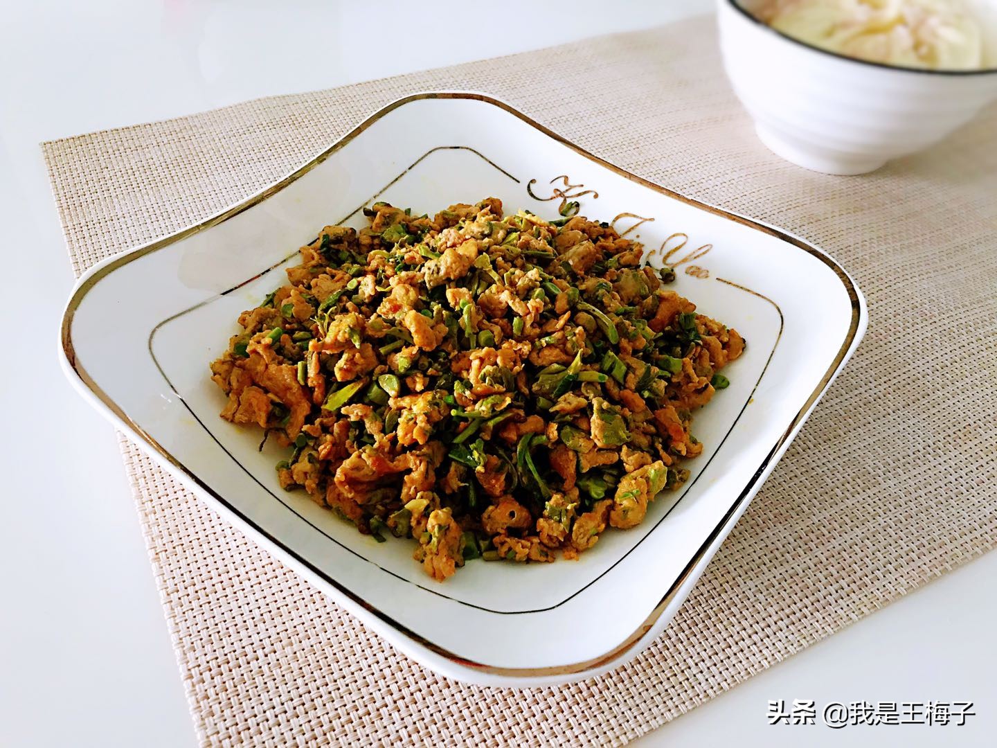 50元一斤的香椿怎么吃,香椿100多块一斤你愿意尝鲜吗