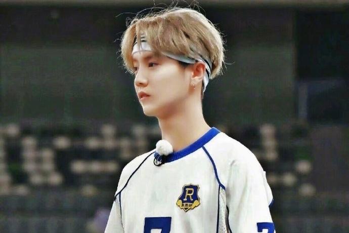 蔡徐坤算歌手还是明星,蔡徐坤是阴柔风吗