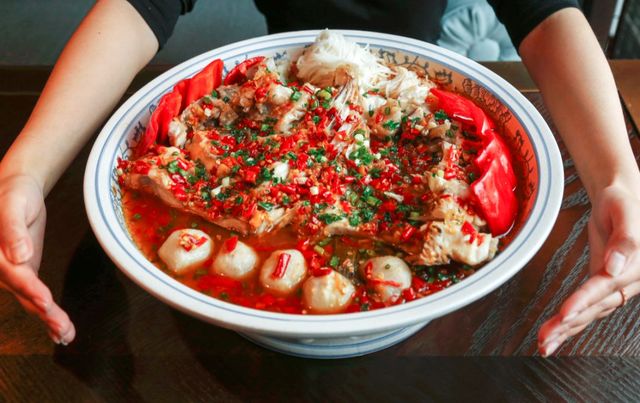 王思聪在杭州打卡的日料店,王思聪总是打卡的烤串店