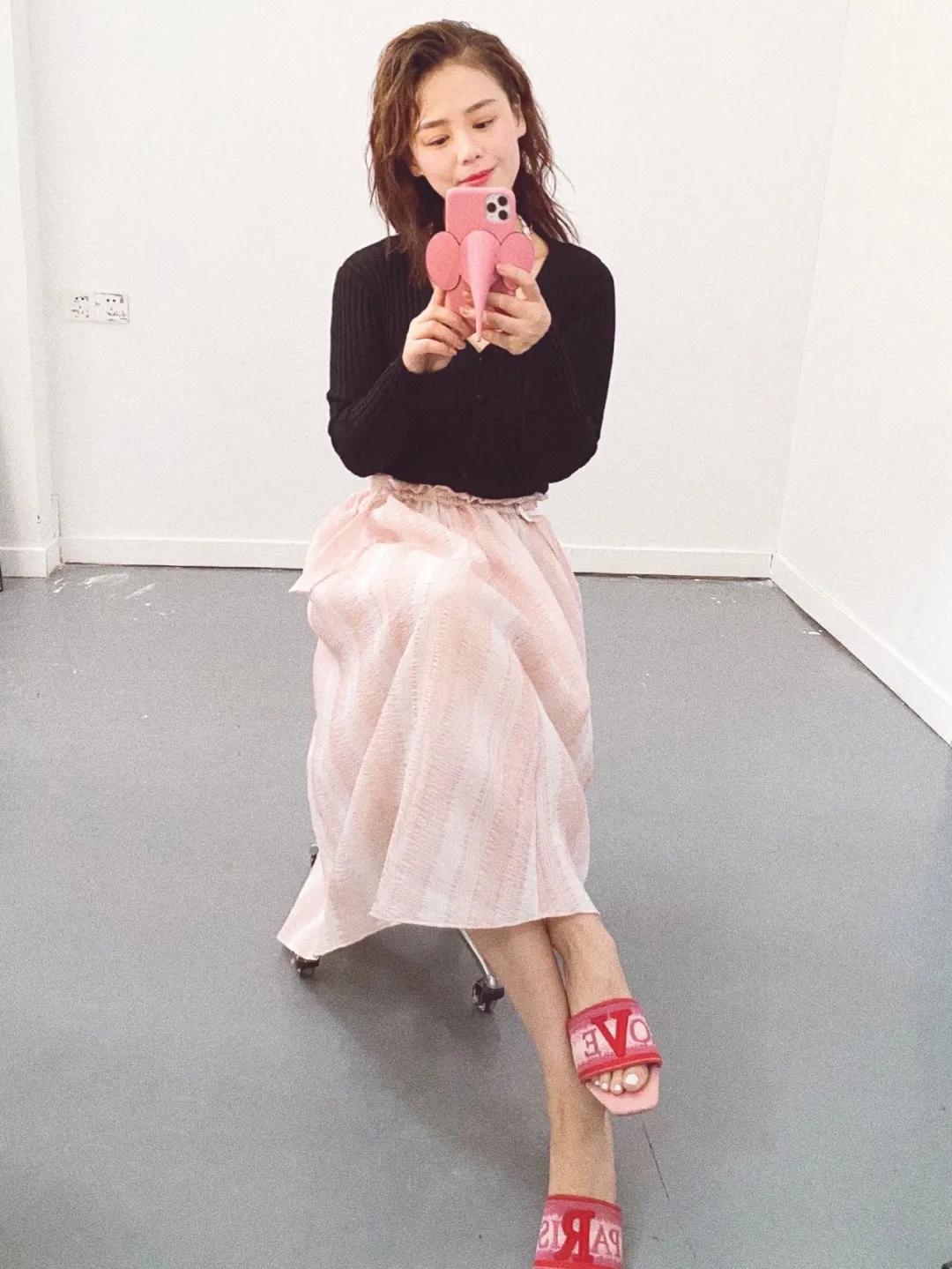 入夏凉拖怎么选,凉拖是选大一点的还是小一点的好