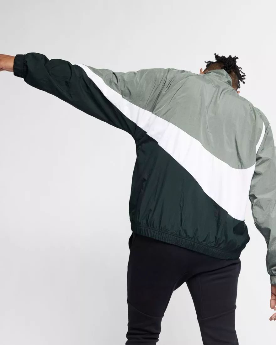 只有nike才有倒钩吗,为什么现在的耐克有4个勾