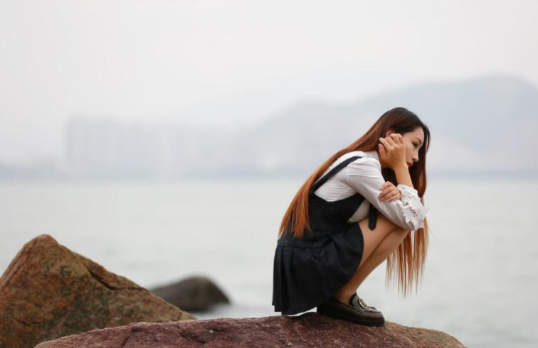 36岁女子与婆婆生气喝农药，保险会理赔吗？