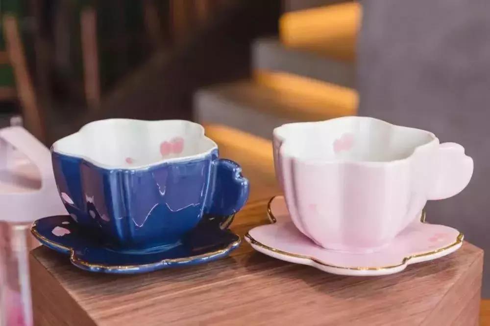 猫爪杯星巴克真的值得买吗,星巴克被抢购猫爪杯